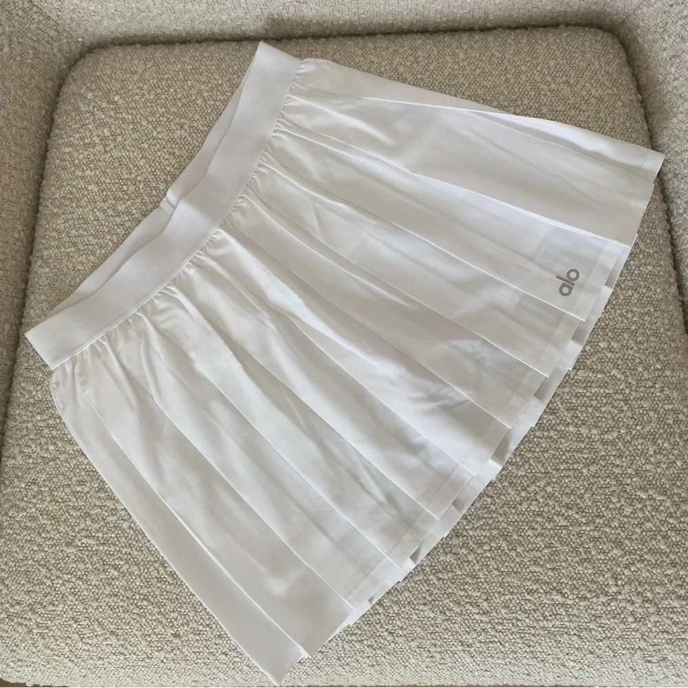 ALO Yoga White Varsity Tennis Skirt Size XS